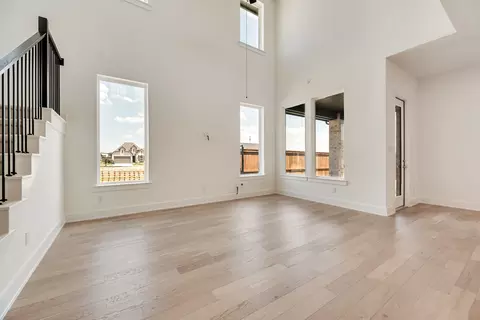 Living - 312 Kite St, Celina, TX 75009 photo 3 of 4