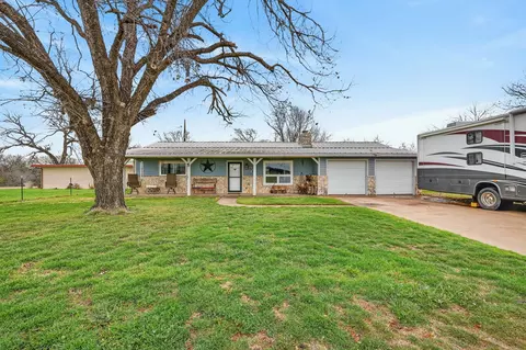 1812 Long Creek Ct, Granbury, TX 76049