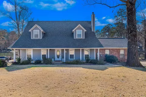 120 Preston Bay Cir, Benton, LA 71006