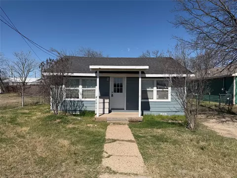 1403 SE Martin Luther King Jr St, Mineral Wells, TX 76067