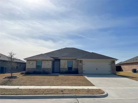 4702 Elite Dr, Sanger, TX 76266