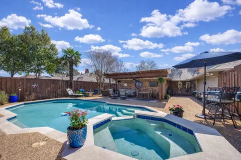 724 Greenway Dr, Coppell, TX 75019