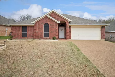 610 Everglade Dr, Mansfield, TX 76063