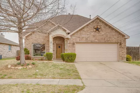 5800 Show Master Ln, Fort Worth, TX 76179