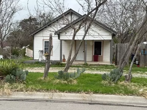 419 N Crawford St, Denton, TX 76209