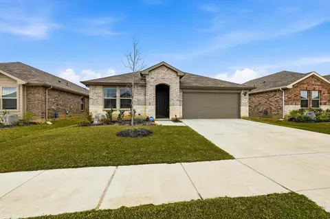 5344 Flannel Ln, Krum, TX 76249