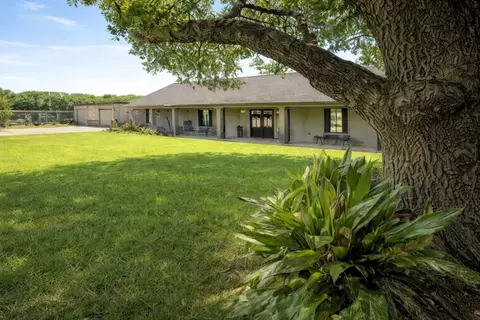 1083 Holmes Dr, Jena, LA 71342