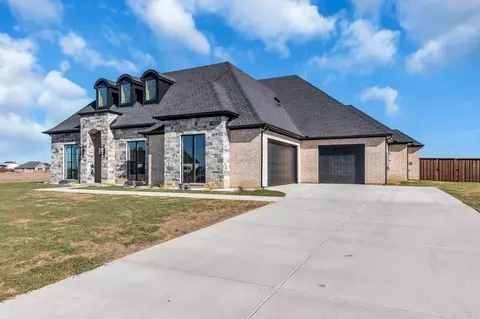 10640 Millet Ln, Venus, TX 76084