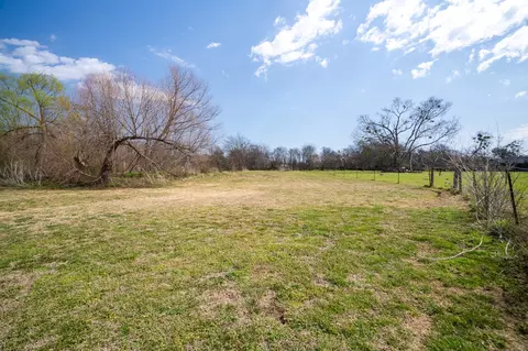Other - 101 Taylor St, Como, TX 75431 photo 8 of 10