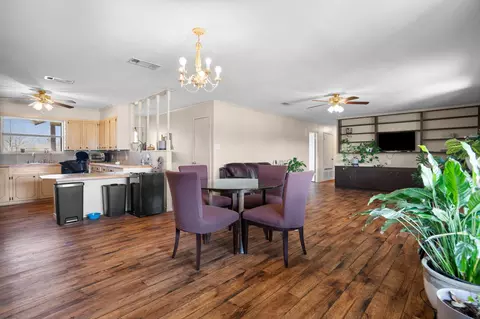 Dining - 101 Taylor St, Como, TX 75431 photo 1 of 1