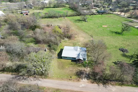 View/Area - 101 Taylor St, Como, TX 75431 photo 1 of 6