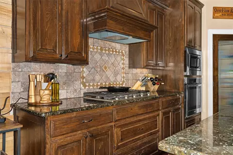 Kitchen - 279 Lake Rd, Plain Dealing, LA 71064 photo 3 of 3