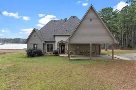 279 Lake Rd, Plain Dealing, LA 71064