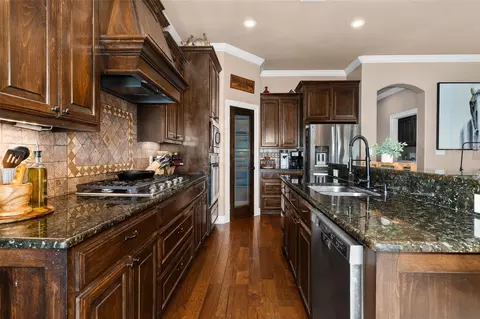 Kitchen - 279 Lake Rd, Plain Dealing, LA 71064 photo 2 of 3
