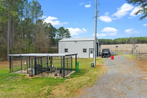 Exterior - 279 Lake Rd, Plain Dealing, LA 71064 photo 7 of 9