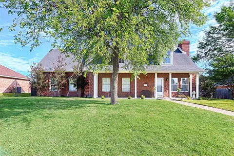 4805 Hunters Ridge Dr, Sachse, TX 75048
