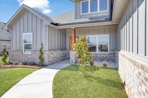 504 Courtney Dr, Sherman, TX 75092