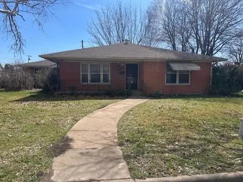 4600 Cole Ave, Waco, TX 76710