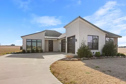 186 Desert Mountain Dr, Gordonville, TX 76245
