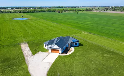2415 Bucksnort Rd, Van Alstyne, TX 75495