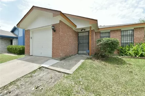 4019 Scarsdale Ln, Dallas, TX 75227