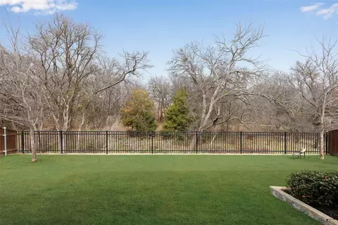 9605 Sunset Ln, Oak Point, TX 75068