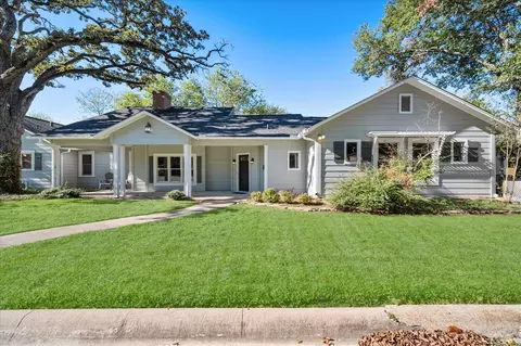 1100 Governors Dr, Corsicana, TX 75110