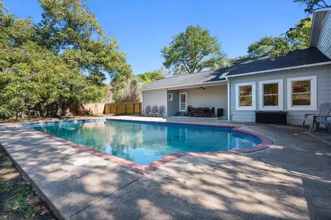 1100 Governors Dr, Corsicana, TX 75110