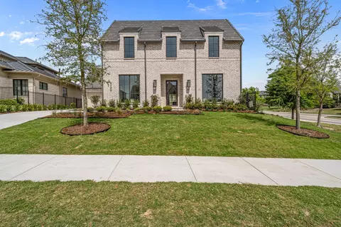 9700 Latour Ct, Fort Worth, TX 76126