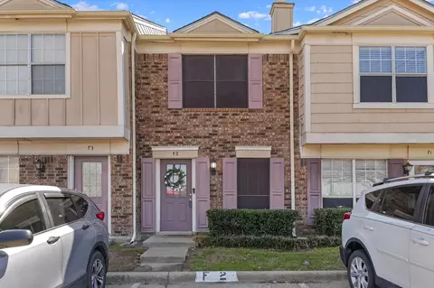 621 Carriagehouse Ln #2, Garland, TX 75040