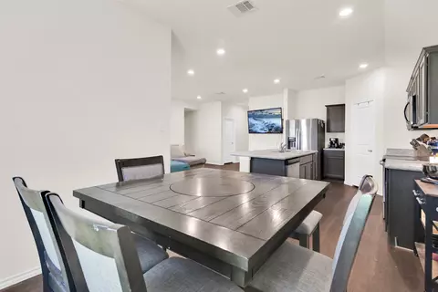 Dining - 400 Evers Way, Denton, TX 76207 photo 1 of 2