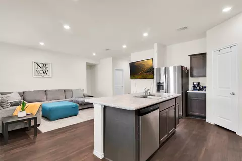 Kitchen - 400 Evers Way, Denton, TX 76207 photo 1 of 4