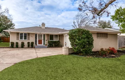 534 Summit Dr, Richardson, TX 75081
