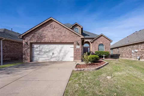 2717 Twinflower Dr, Fort Worth, TX 76244
