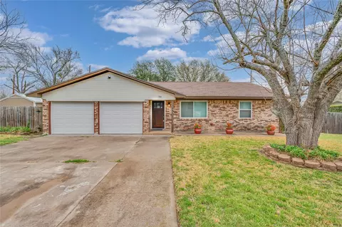 706 Krueger St, Clifton, TX 76634