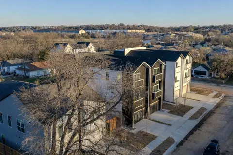 2806 Guymon St, Dallas, TX 75212