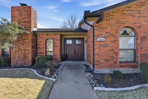2204 Red Bluff Dr, Carrollton, TX 75007