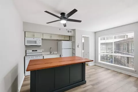 5000 Bowser Ave #214, Dallas, TX 75209