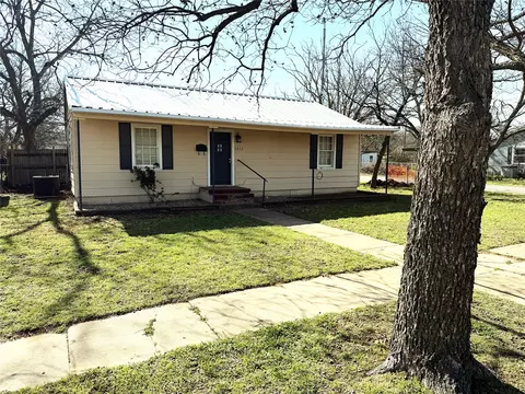 1211 W 12th St, Cisco, TX 76437