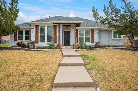 1314 Red Maple Dr, Carrollton, TX 75007