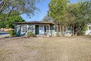 201 N Normandale St, White Settlement, TX 76108