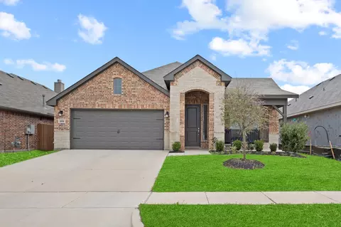 908 Madeline Ln, Cleburne, TX 76033