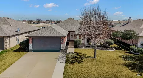 612 Preston Dr, Royse City, TX 75189