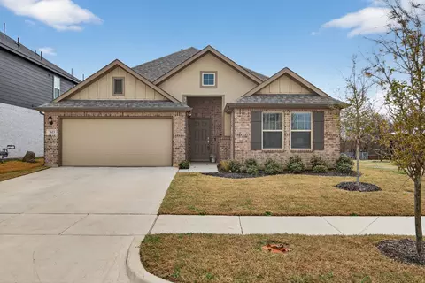 7613 Poplar Dr, Lantana, TX 76226