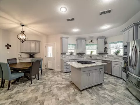 2107 Countryside Dr, Denton, TX 76208