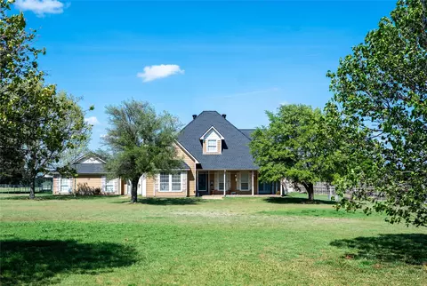 2211 Mcalpin Rd, Midlothian, TX 76065