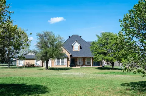2211 Mcalpin Rd, Midlothian, TX 76065