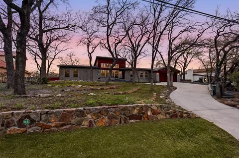 107 Highland Lake Dr, Highland Village, TX 75077