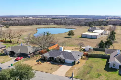 209 Bryant St, Pottsboro, TX 75076