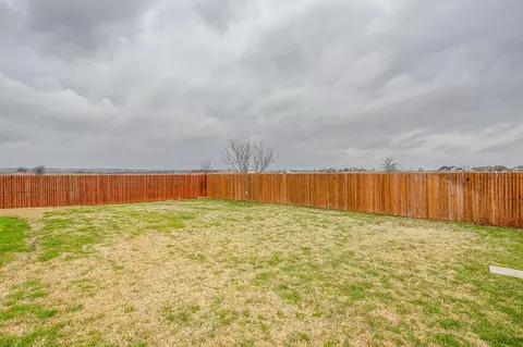 Exterior - 1824 Millbrae Rd, Cleburne, TX 76033 photo 8 of 8